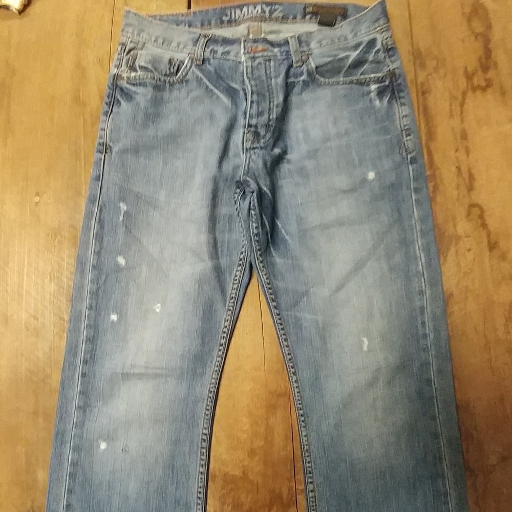 Jimmy Z low rise boot Cut 32x34 Distressed